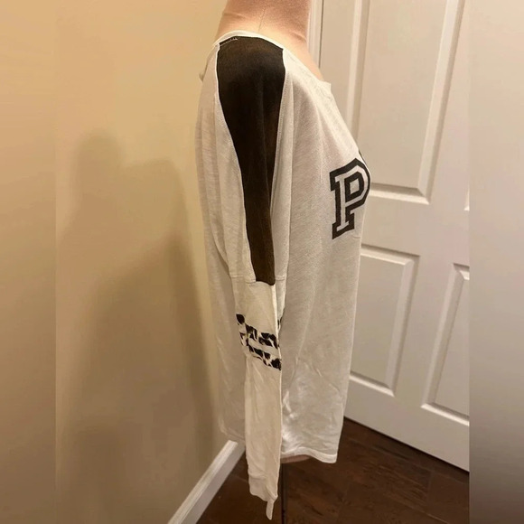 Victoria’s Secret PINK White Brown Leopard Sleeve Long Sleeve Tee Size Small - Picture 5 of 7